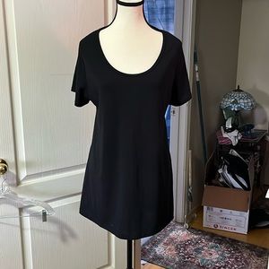 No way a solid black Lularoe scoop next top!